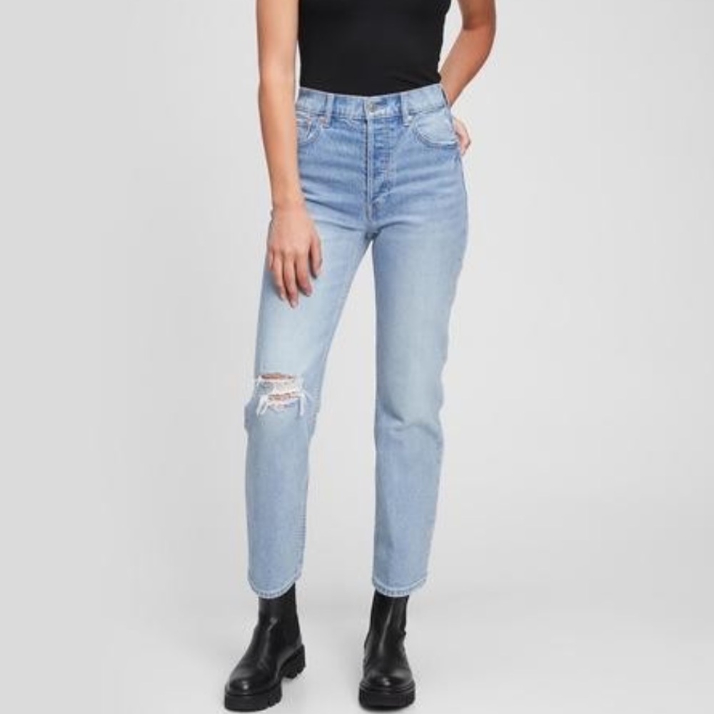 Gap High Rise Cheeky Straight Jeans with Washwell in Light Indigo Destroy